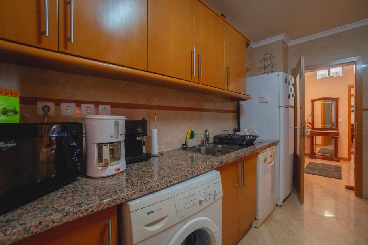 Large Modern Ponta Delgada Apartment מראה חיצוני תמונה