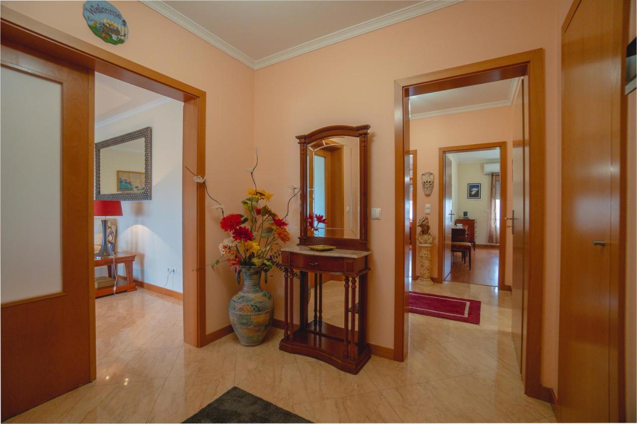Large Modern Ponta Delgada Apartment מראה חיצוני תמונה