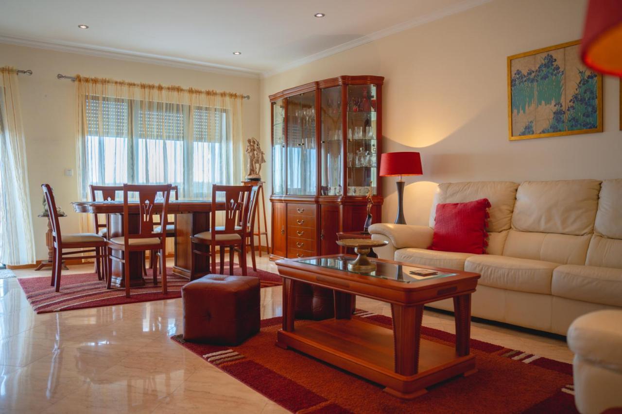 Large Modern Ponta Delgada Apartment מראה חיצוני תמונה